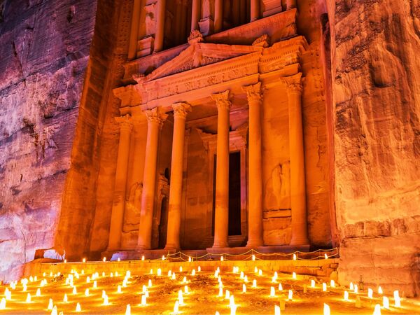 Discover Biblical Sites in Jordan by Car for Spanish Travelers